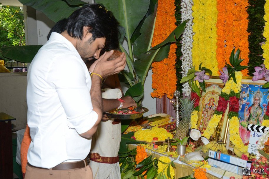 Supreme-Movie-Opening